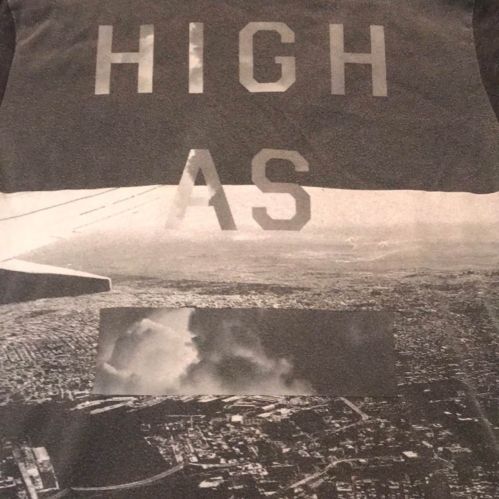 Graphic tee - Picture 2 of 3